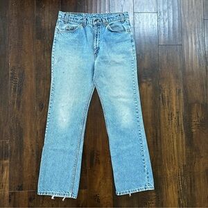 Vintage Levi’s 517 bootcut in medium wash 34/32